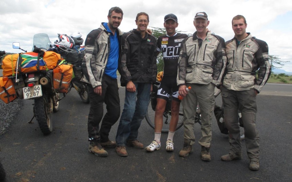 A happy meeting with fellow South African Shayne Rookhuyzen on his charity cycle from Cairo to Cape Town